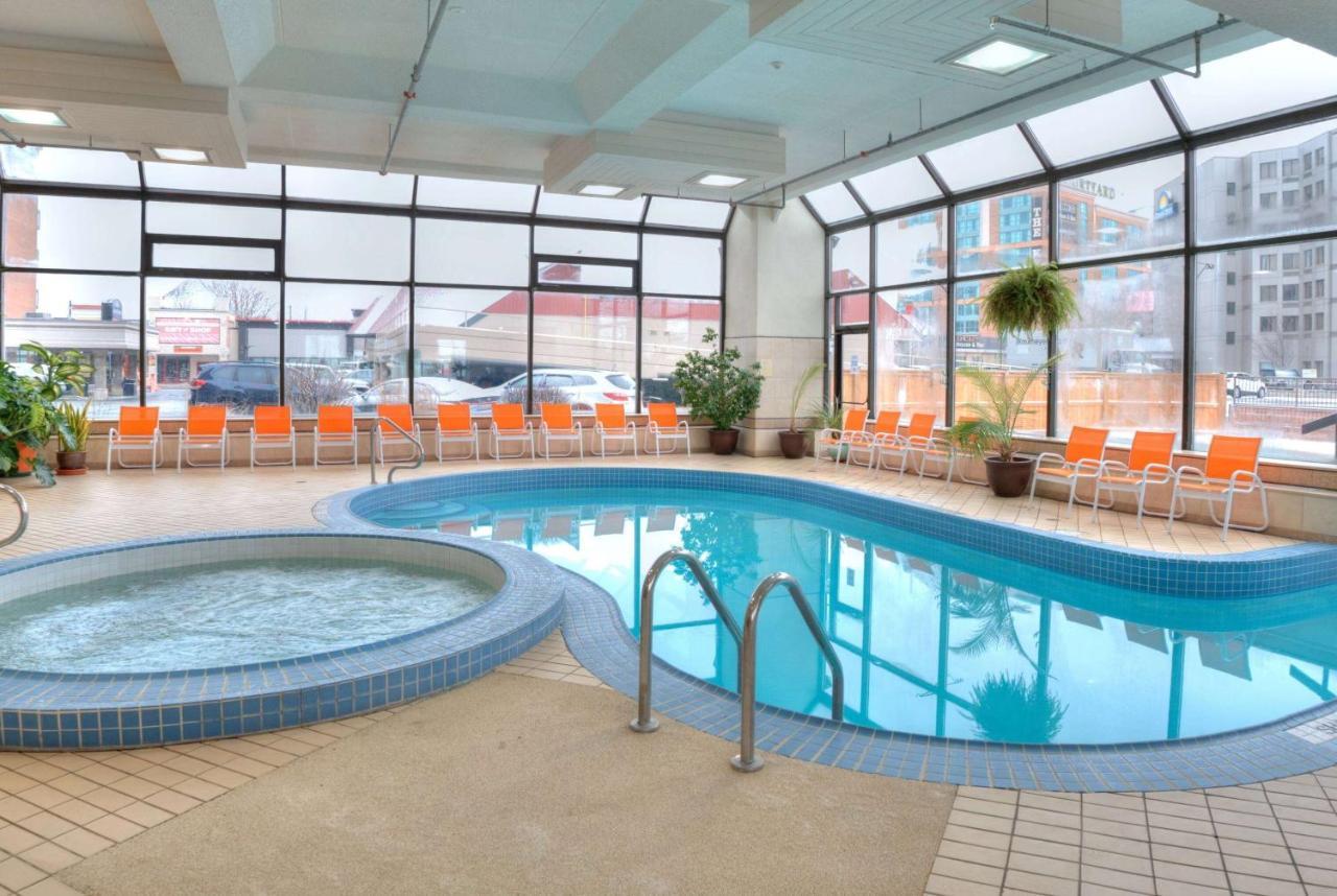 Howard Johnson Plaza By Wyndham By The Falls Καταρράκτες του Νιαγάρα Εξωτερικό φωτογραφία