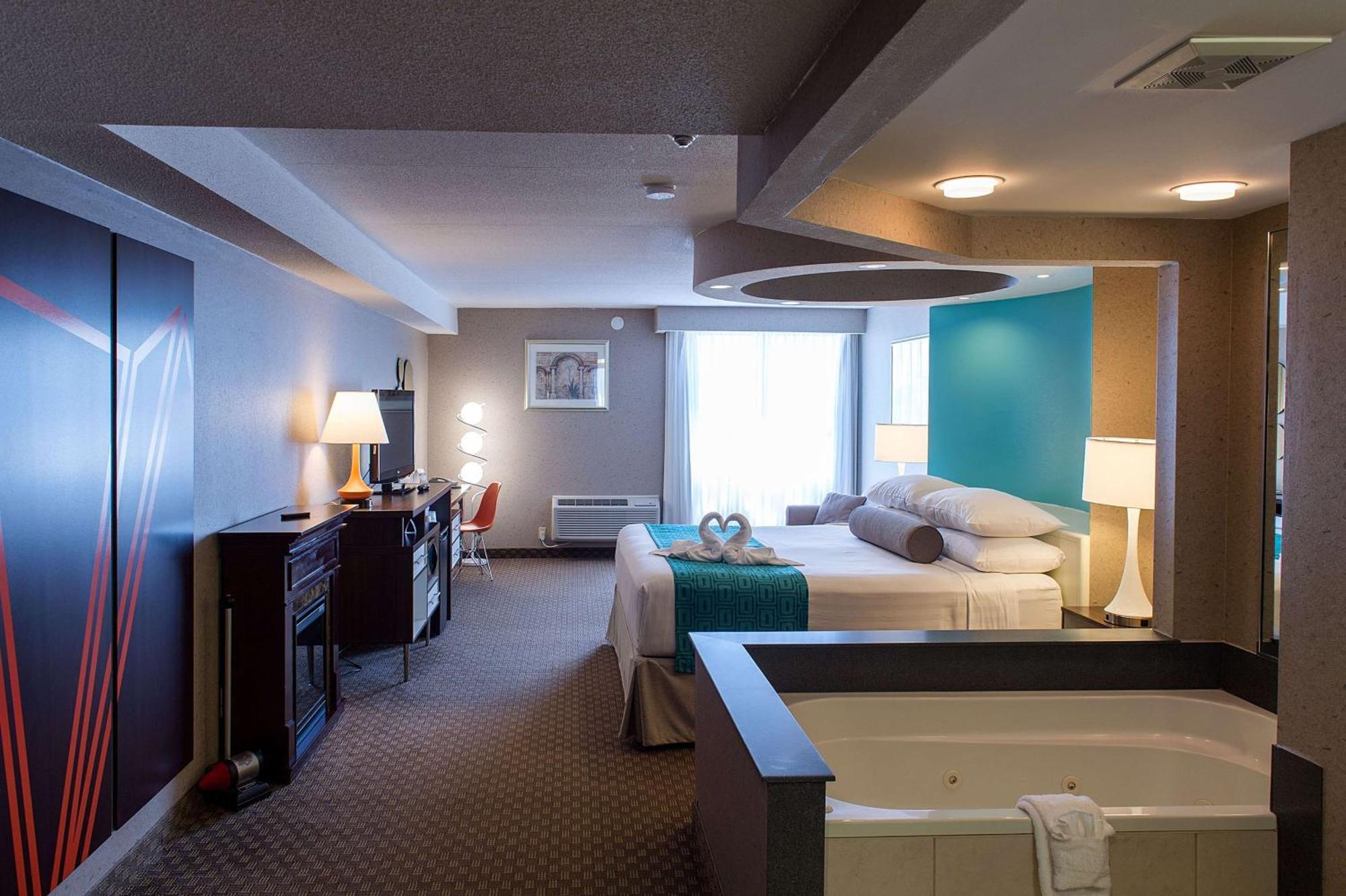 Howard Johnson Plaza By Wyndham By The Falls Καταρράκτες του Νιαγάρα Εξωτερικό φωτογραφία