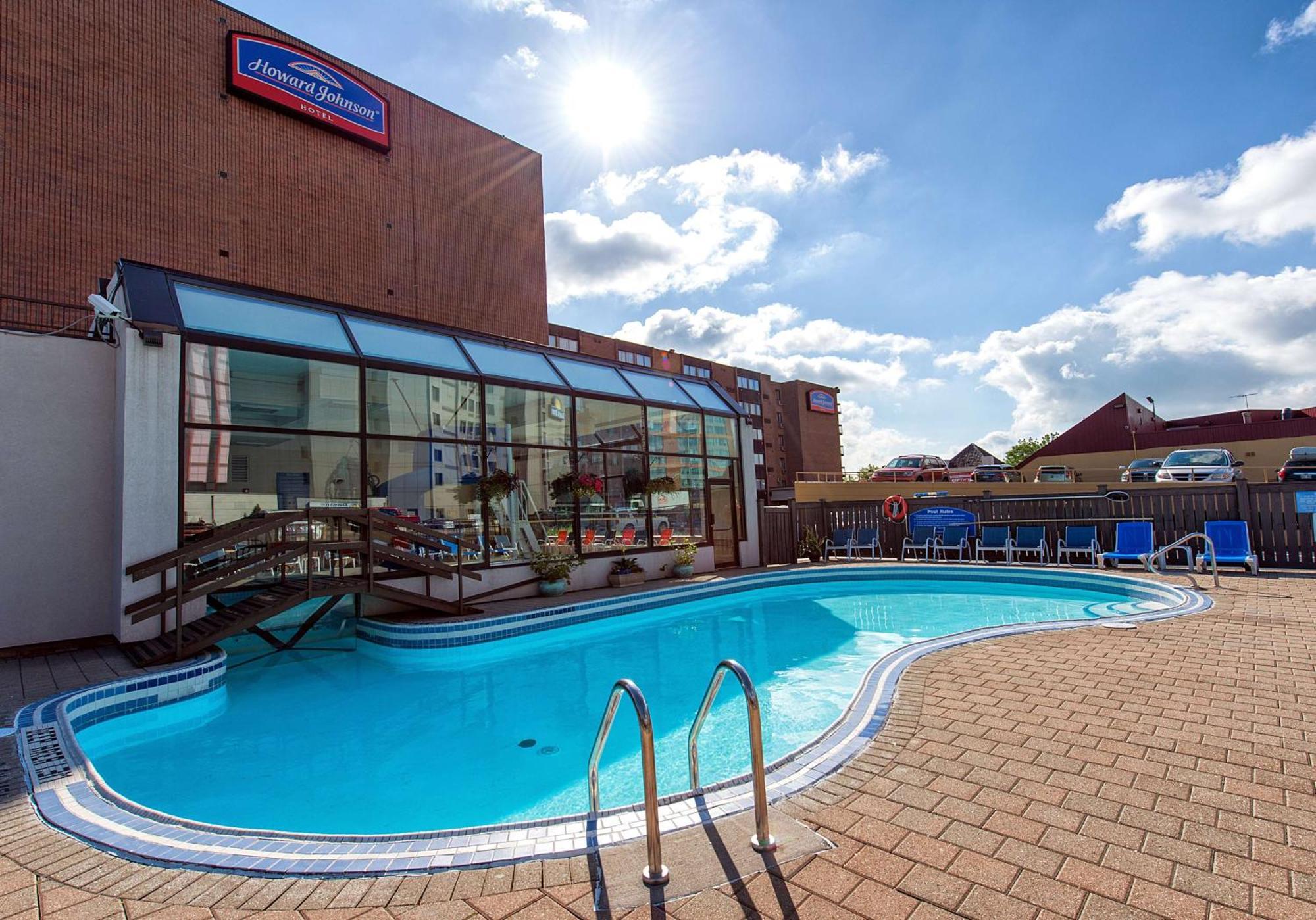 Howard Johnson Plaza By Wyndham By The Falls Καταρράκτες του Νιαγάρα Εξωτερικό φωτογραφία
