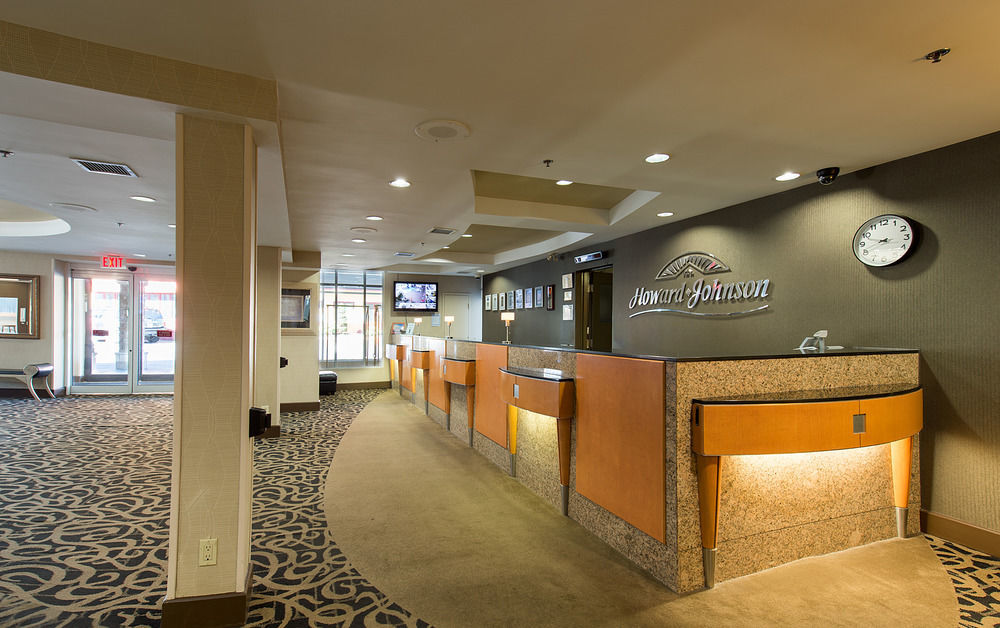 Howard Johnson Plaza By Wyndham By The Falls Καταρράκτες του Νιαγάρα Εξωτερικό φωτογραφία
