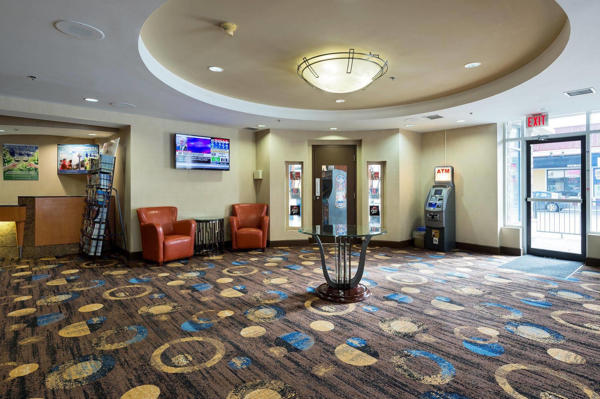Howard Johnson Plaza By Wyndham By The Falls Καταρράκτες του Νιαγάρα Εξωτερικό φωτογραφία