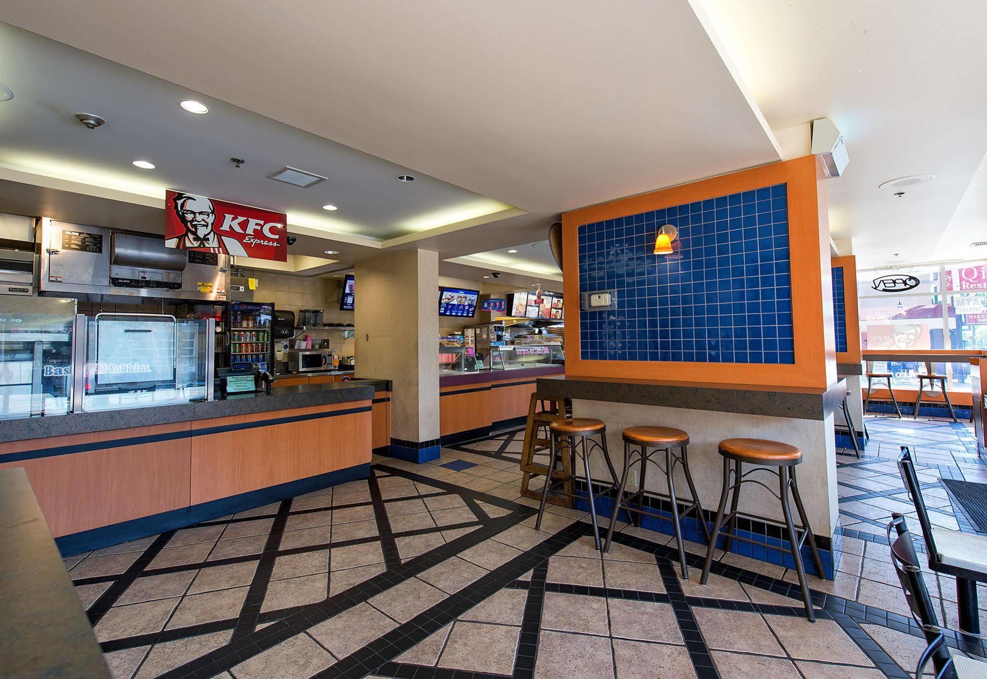 Howard Johnson Plaza By Wyndham By The Falls Καταρράκτες του Νιαγάρα Εξωτερικό φωτογραφία