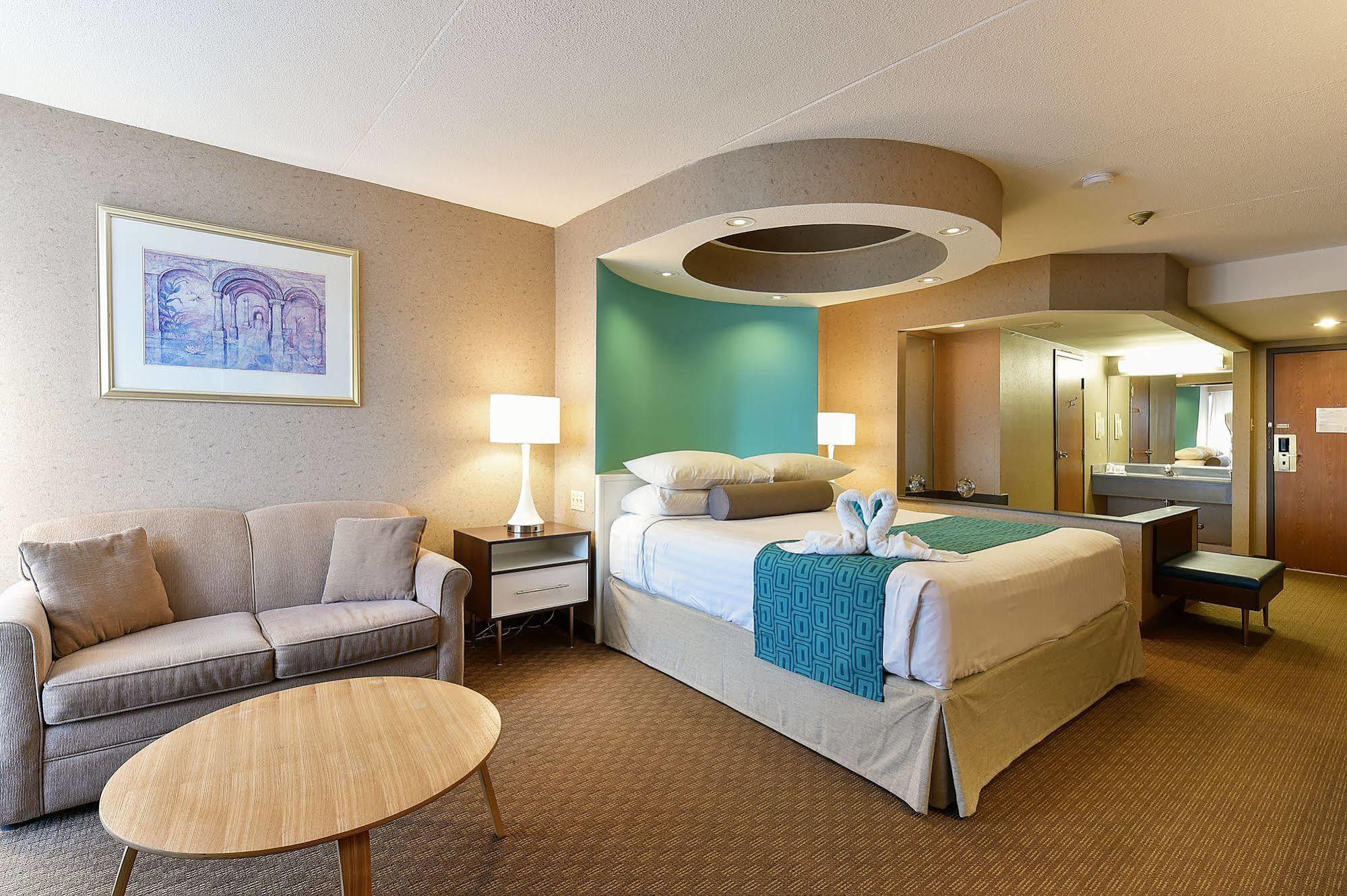 Howard Johnson Plaza By Wyndham By The Falls Καταρράκτες του Νιαγάρα Εξωτερικό φωτογραφία